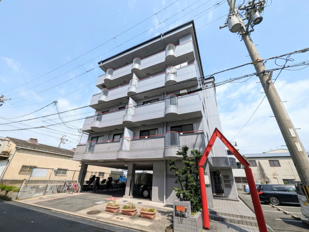 八尾市竹渕のマンションの建物外観