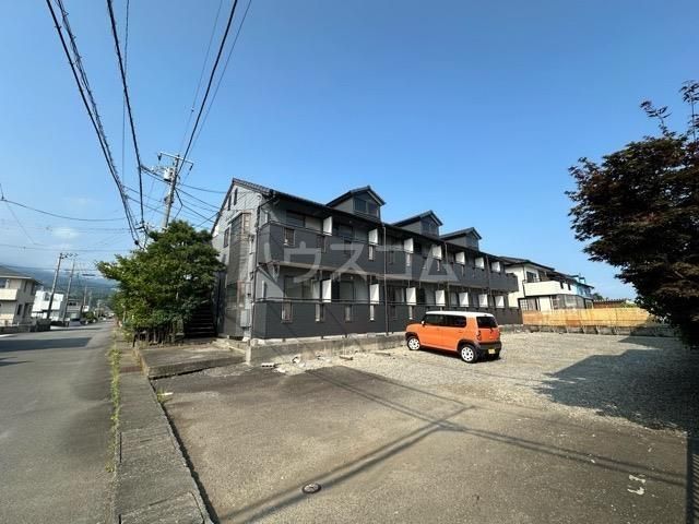 【イマージュAの駐車場】