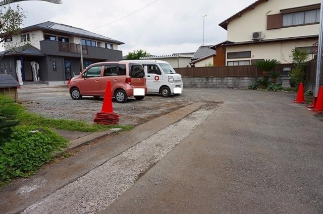 【ルーモの駐車場】