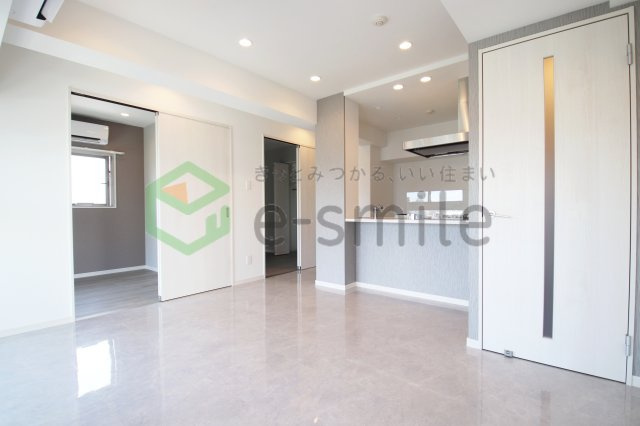 居室・リビング　ゆったりとした居間です※同シリーズの写真です