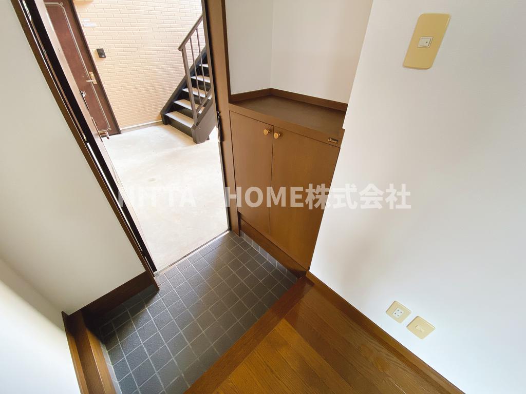 玄関　シューズボックス完備の玄関です☆彡