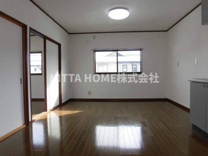 居室・リビング　明るいリビングです(^^♪