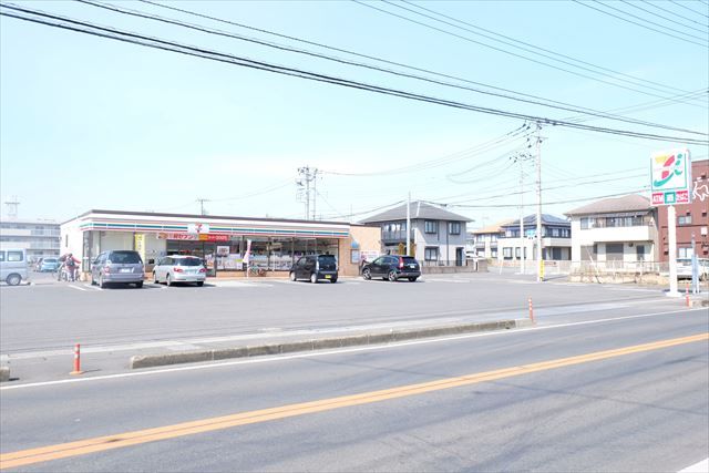 コンビニ　セブンイレブン小山花垣店（コンビニ）まで248m