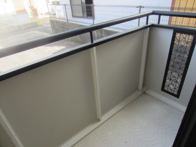 バルコニー　１０２　バルコニー
