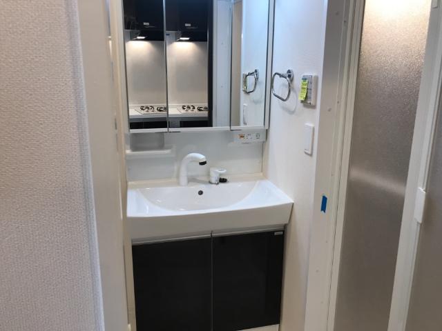 洗面設備　洗髪洗面化粧台
