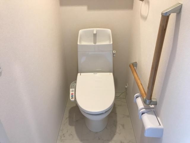 トイレ　シャワー付トイレ