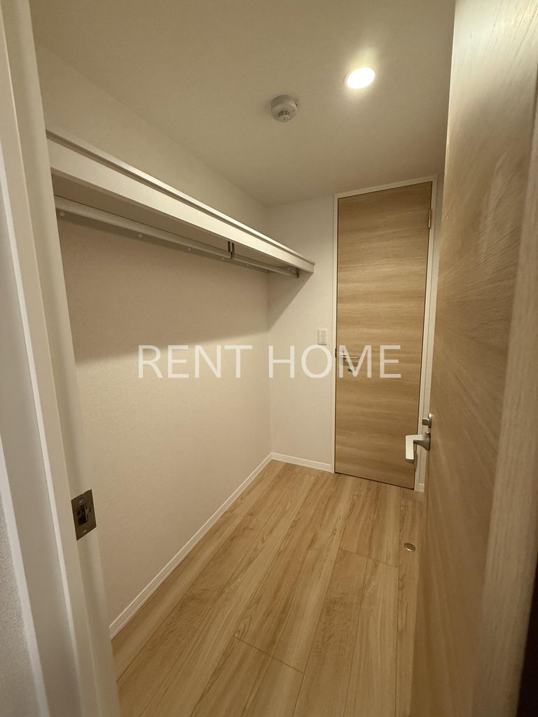 収納　ウォークインクローゼットです