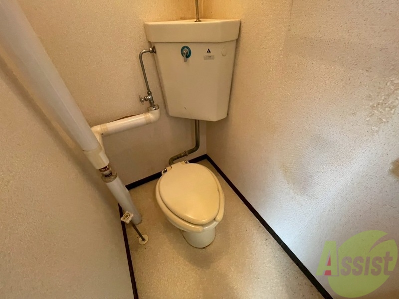 トイレ　こちらはトイレです。清潔感があり、安心して使用できます。