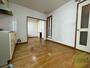 その他部屋・スペース　寝室はこちらです。光が差し込む、温かみのあるお部屋です。