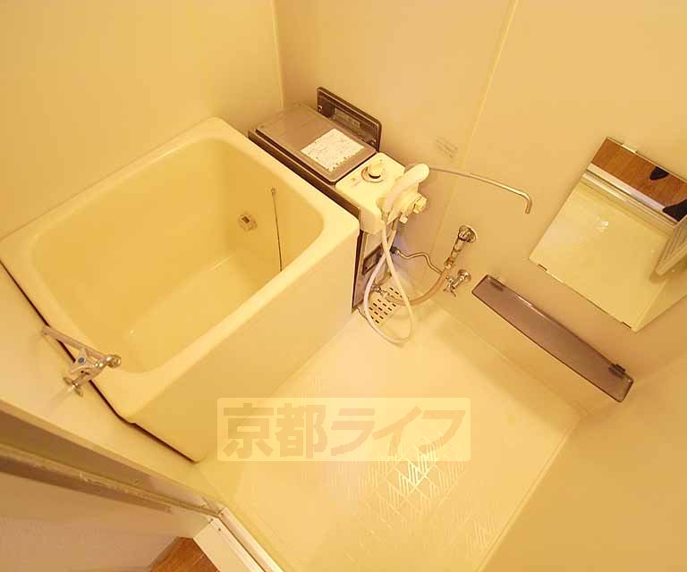 バス・シャワールーム　シャワー、湯沸し付き！