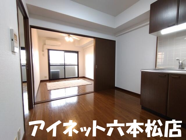 居室・リビング　広々ゆったり空間。