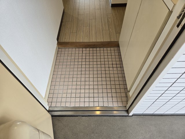 玄関　メゾン・エトワール