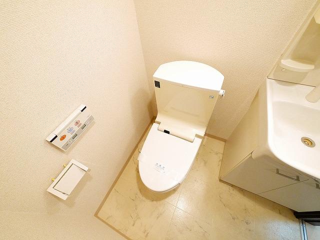 トイレ　ゆったりとした空間のトイレです
