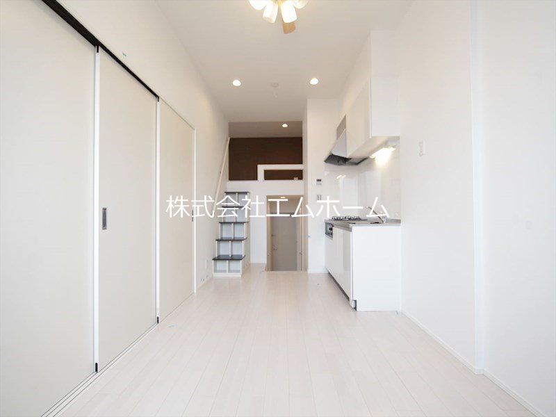 その他部屋・スペース　ＬＤＫ8.1帖　洋室3.8帖　上段ロフト5.4帖　同型写真