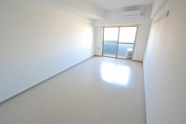 居室・リビング　広く明るい間取です