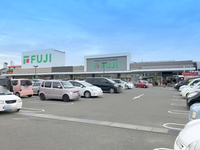 スーパー　フジ藤原店（スーパー）まで500m