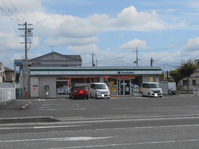 コンビニ　ファミリーマート彦根西今店様（コンビニ）まで850m