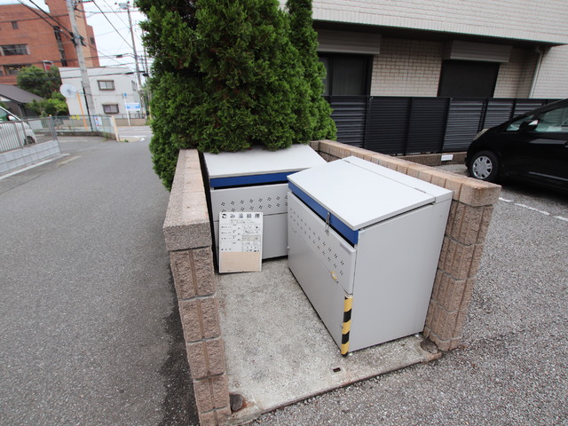 その他共有部分　共用のゴミ捨て場です