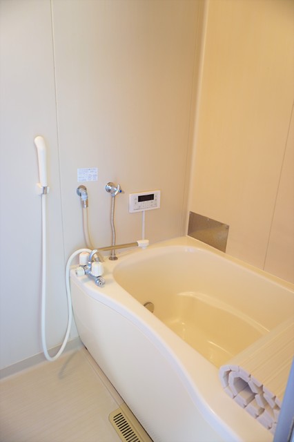 バス・シャワールーム　追焚機能付きバスルーム
