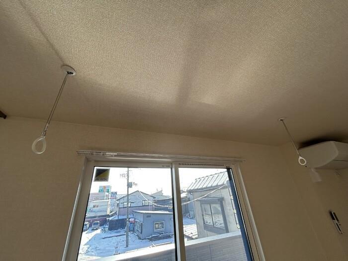 バルコニー　室内物干し