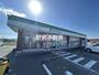 コンビニ　ファミリーマート八女鵜池店（コンビニ）まで600m