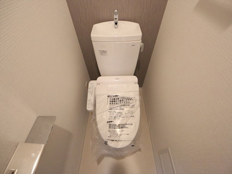 トイレ　温水洗浄暖房便座付トイレ