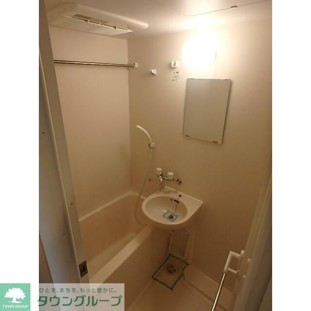 バス・シャワールーム　リノベーション前のお写真です