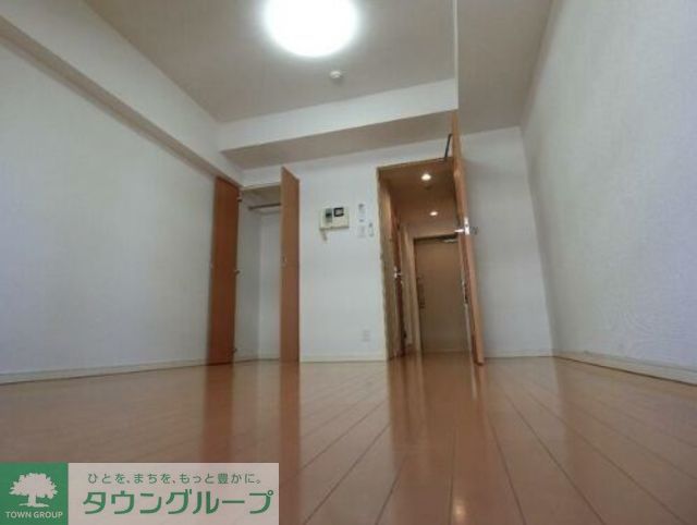 居室・リビング　リノベーション前のお写真です