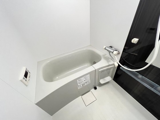 バス・シャワールーム　※別部屋の写真です