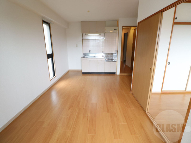 居室・リビング　１０帖のリビングルーム