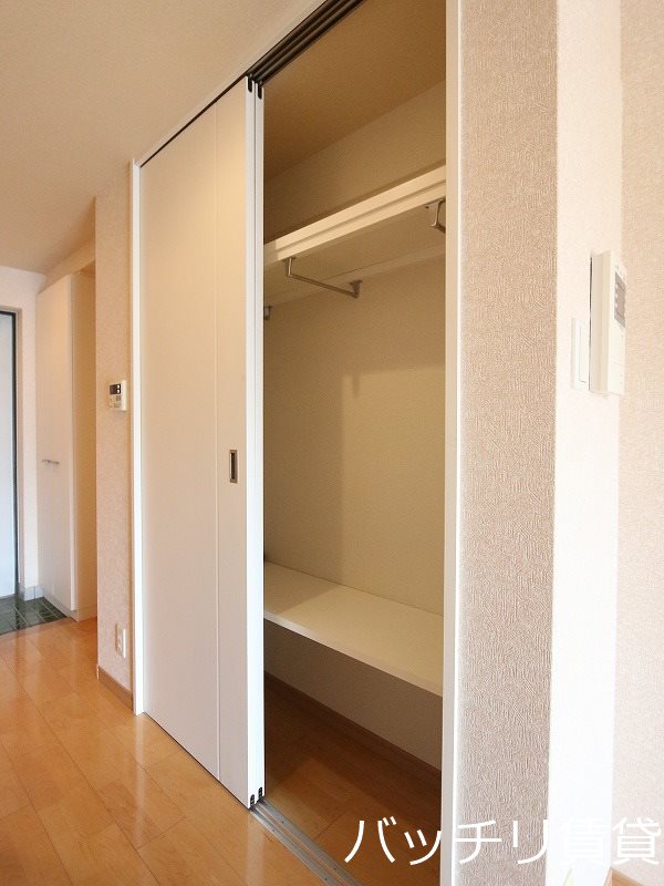 収納　別号室タイプの為現況を優先致します。