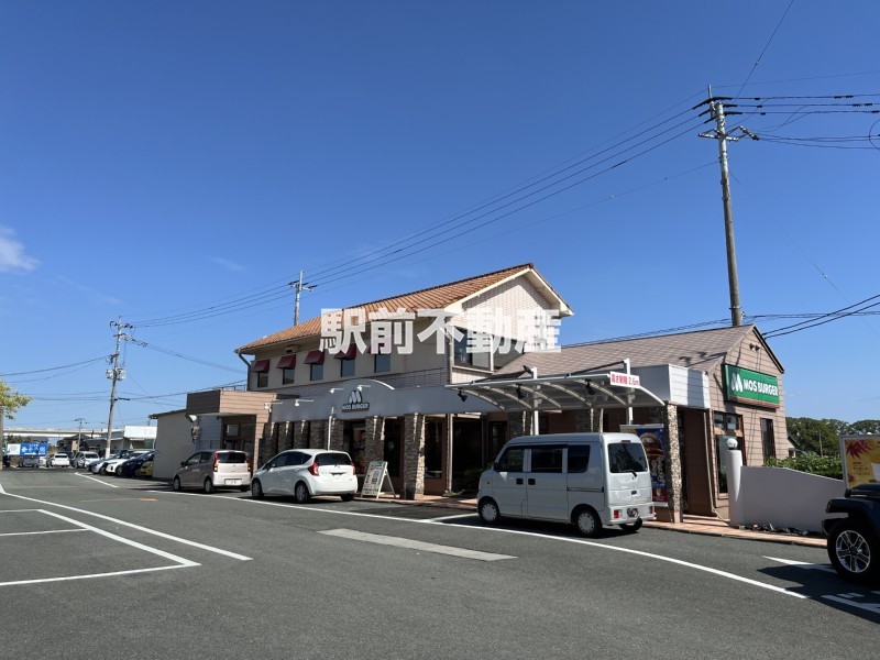 その他　モスバーガー　柳川店（その他）まで300m
