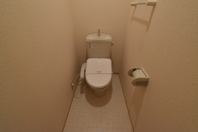 トイレ　温水洗浄暖房便座