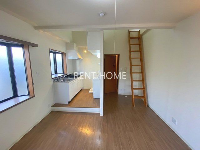 その他　２面採光で明るいお部屋です