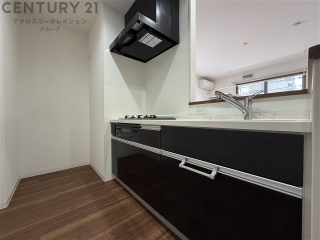 キッチン　3口ガスコンロのカウンターキッチンです♪