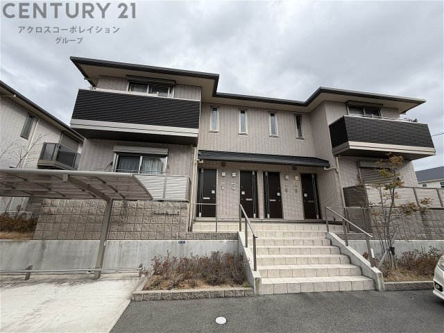 建物外観　TV付きインターホンついてます♪