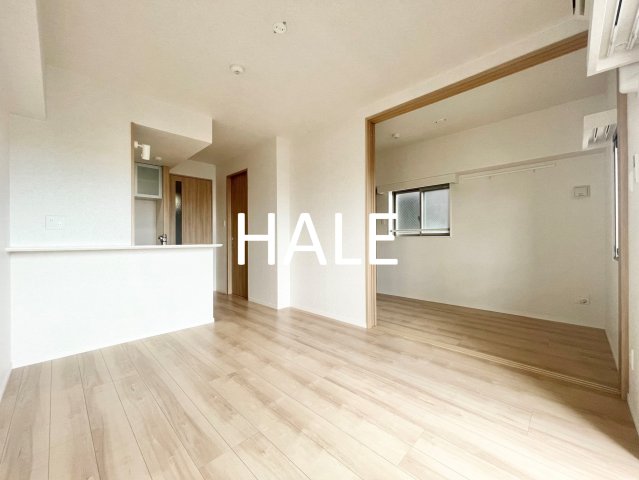 居室・リビング　※同建物別部屋写真