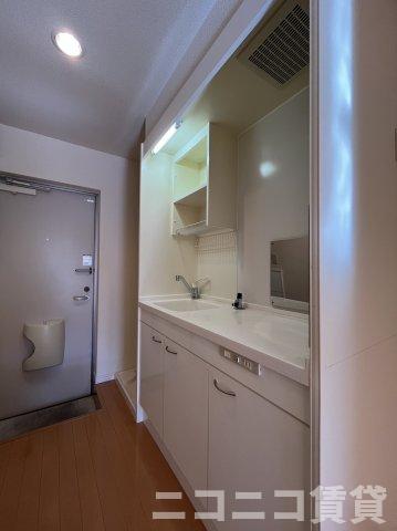 キッチン　モデルルームのため現状を優先いたします。