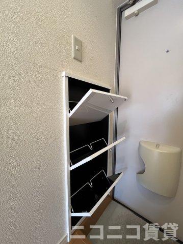 玄関　モデルルームのため現状を優先いたします。