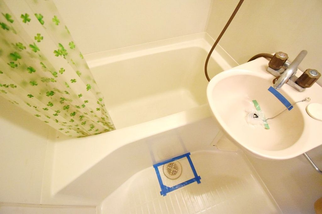 バス・シャワールーム　洗面