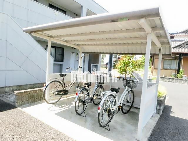 駐車場　自転車置き場完備