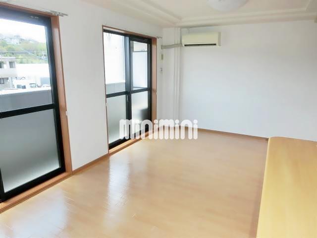 その他部屋・スペース　南向きのリビングです