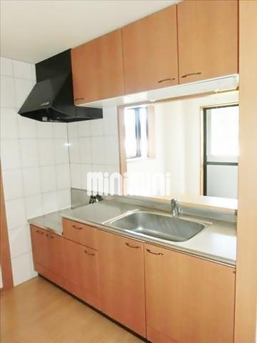 キッチン　幅の広めのキッチンです