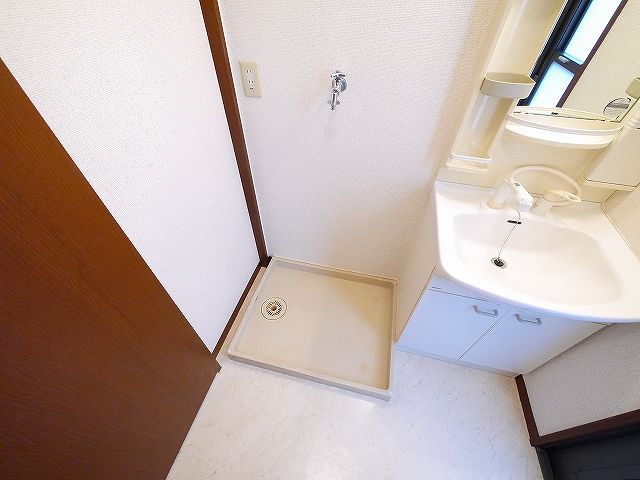 その他設備　嬉しい室内洗濯機置き場がございます。