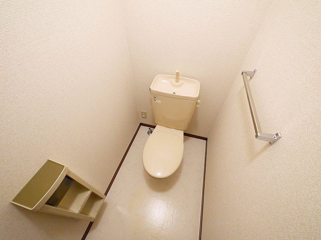 トイレ　清潔感のあるトイレです