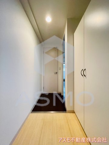 玄関　同マンション別部屋　参考写真