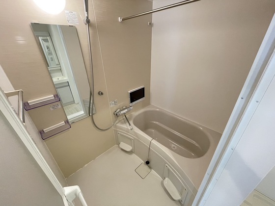 バス・シャワールーム　※別部屋の写真です