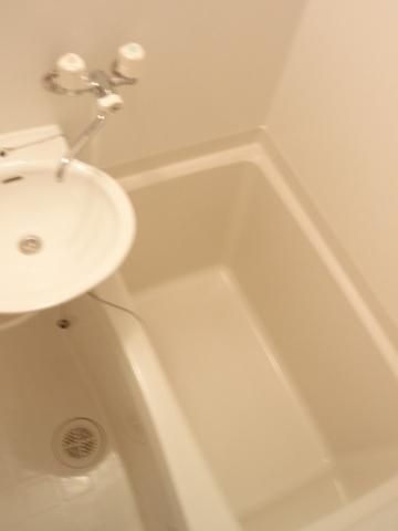 バス・シャワールーム　浴槽