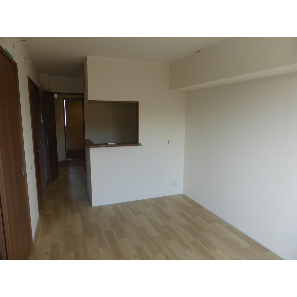 居室・リビング　こちらのリビングで趣味の時間をお楽しみください