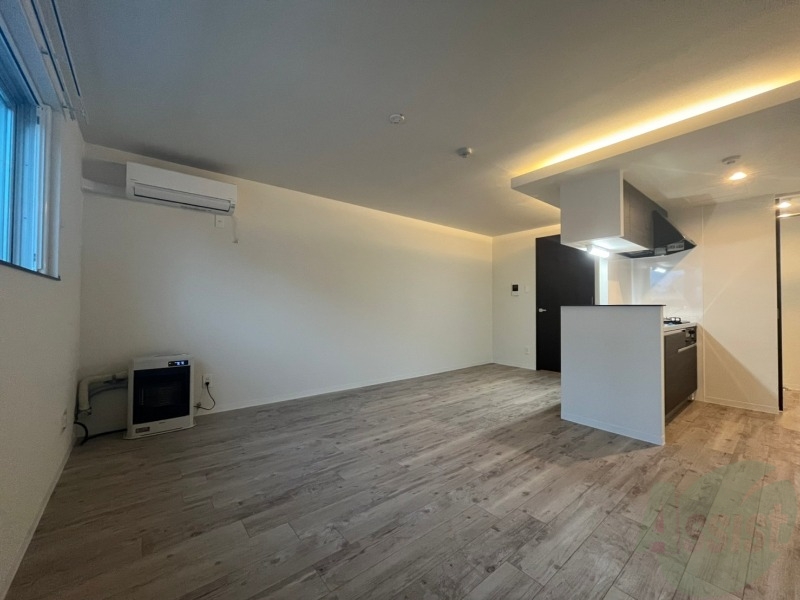 居室・リビング　広くてきれいなリビングです！快適に過ごせそうですね。